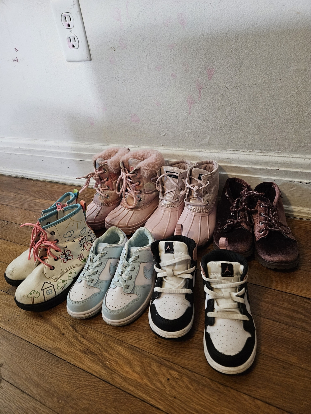 Nike, Sketchers, Sperry, London Frog Girl Shoes Size 9c - Picture 8 of 8